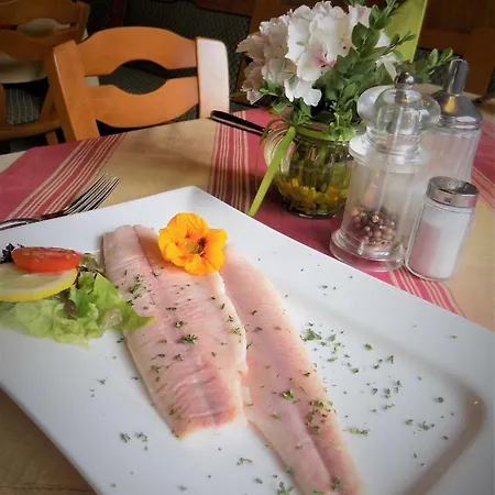 بيت ريفي Landgasthaus Eichenkrug